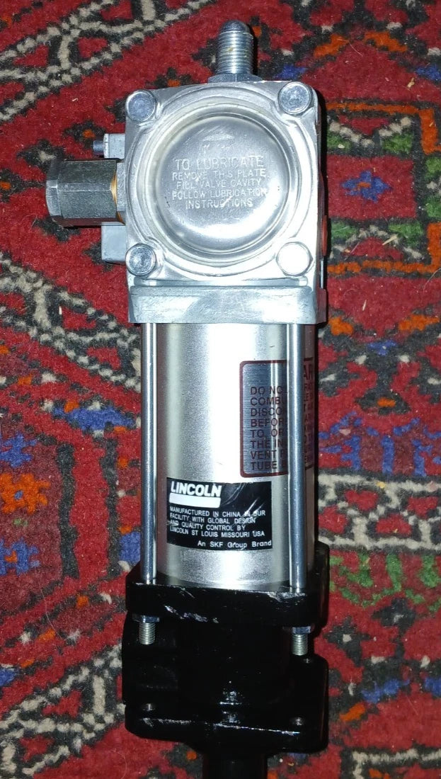 Lincoln Industrial Series 20 Grease Pump - Model 082050