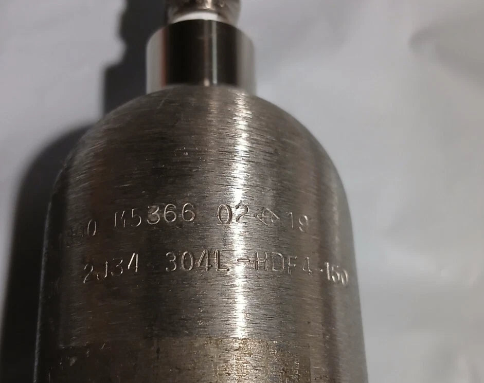 Swagelok Double-Ended Sample Cylinder DOT-3E 1800 psig 304L-HDF4-150