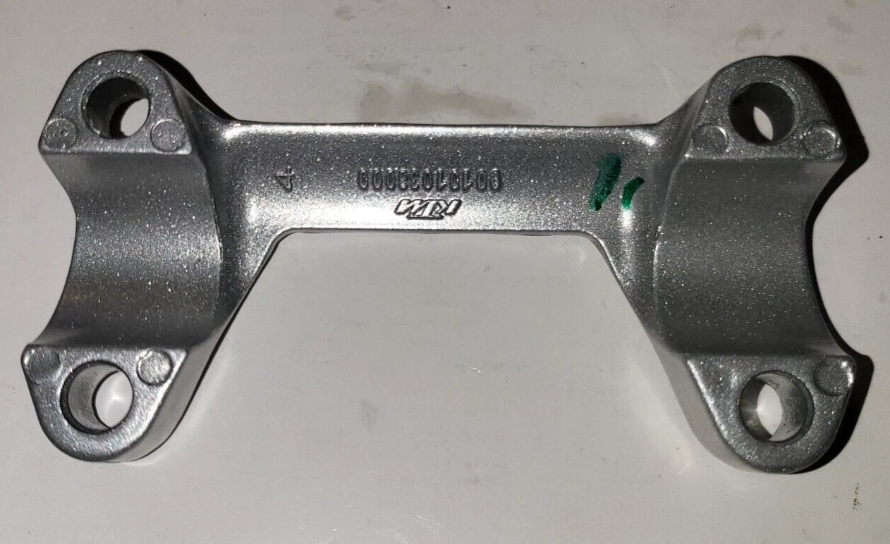 KTM PART Handlebar Holder Plate Compatible W/ KTM Duke 125 200 390 JG151020