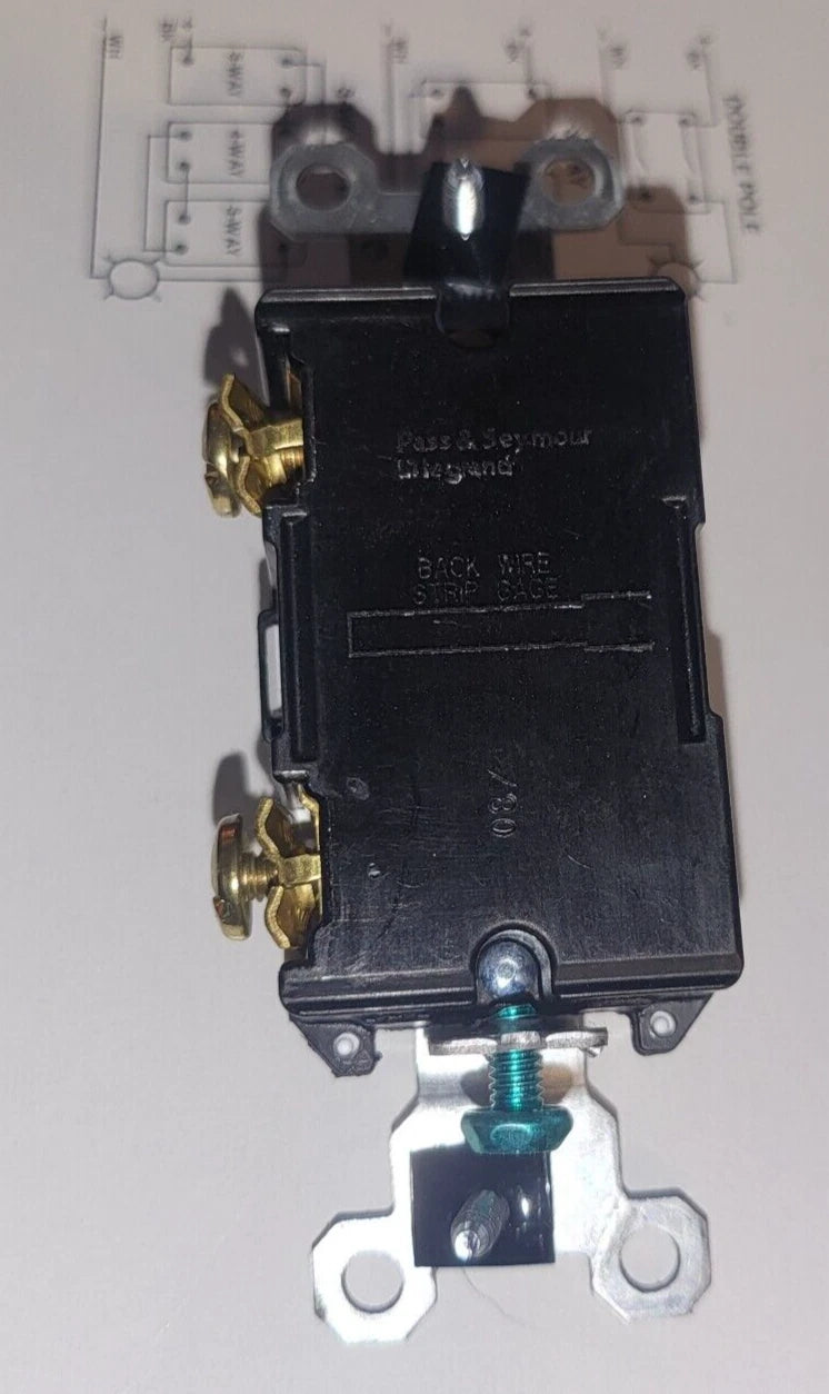 Pass & Seymour CSB20AC1-W Commercial Grade Switch 1 Pole 20 Amp 120/277 Volt
