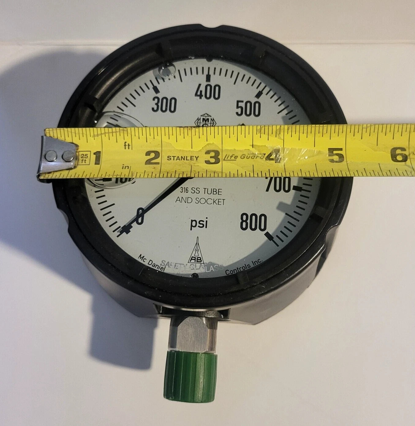 McDaniel MPB/SCJ AB 00203 0-800psi Pressure Gauge 316 SS Tube Socket  1/2"